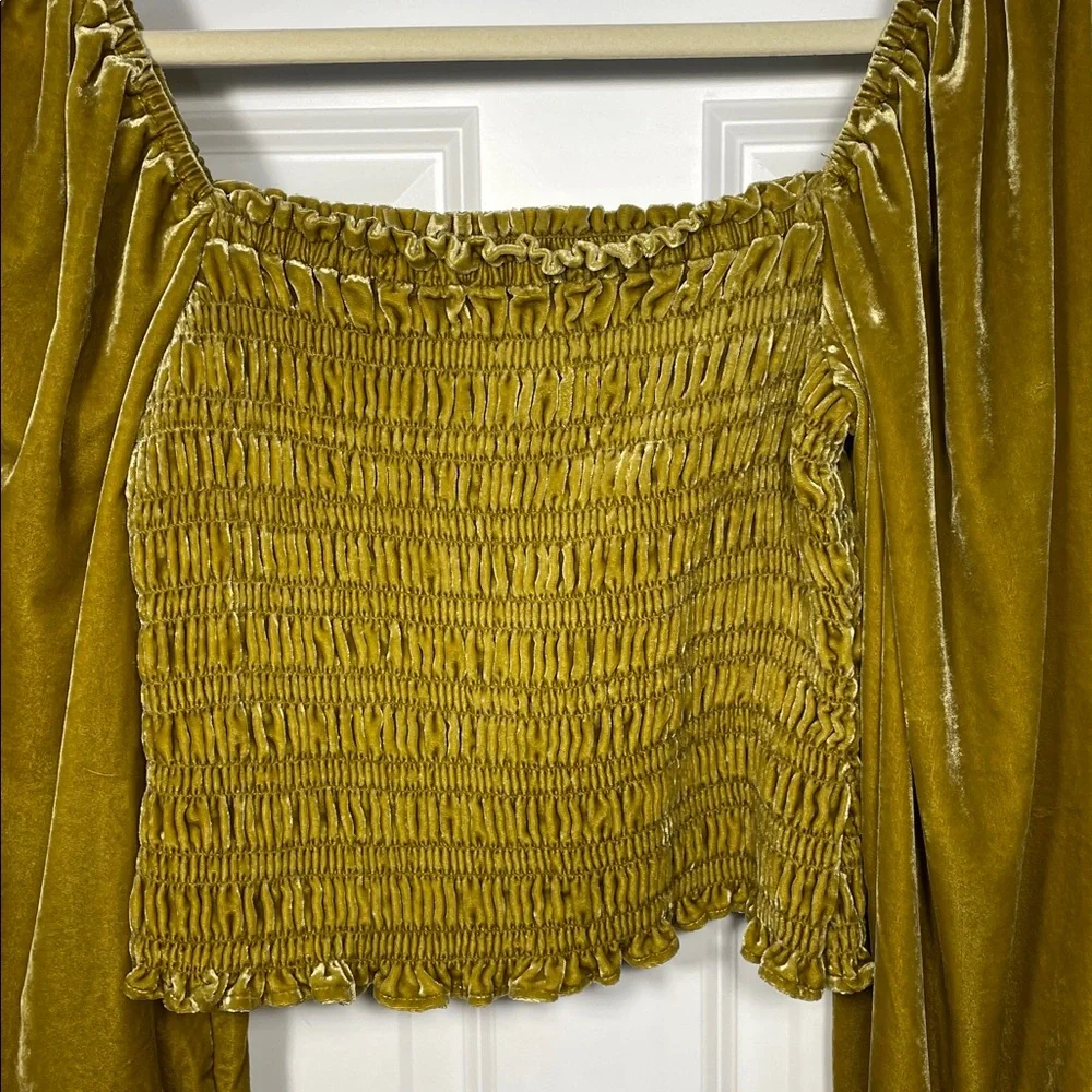 Anthropologie Puff Sleeve Velvet Blouse Medium Smocked Bodice Square Neck Gold - Picture 5 of 14